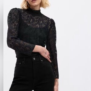 Gap black lace crochet top XL